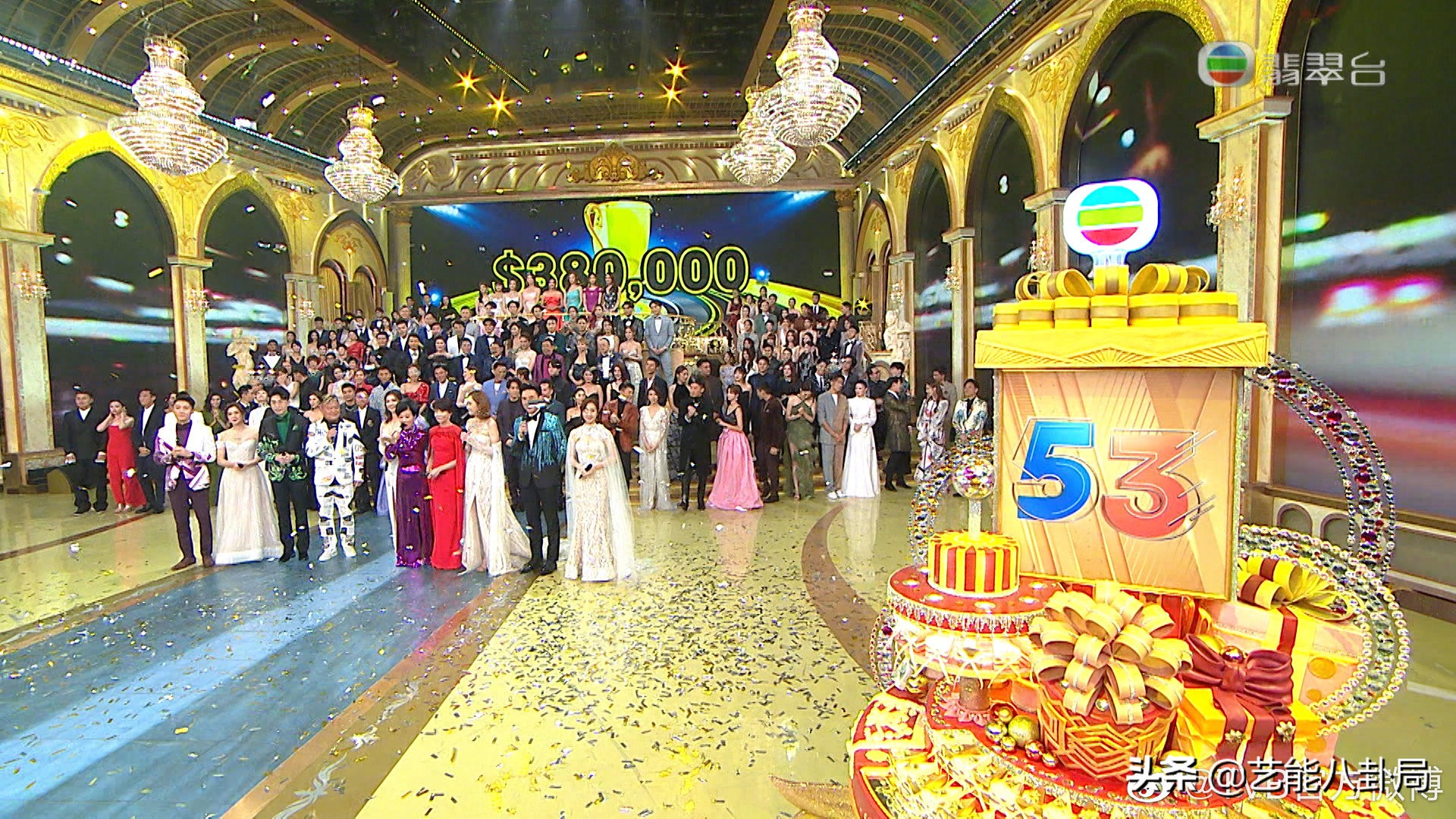 tvb台庆整体风格被嘲土味众花旦精心打扮喜迎新老板礼服像影楼风