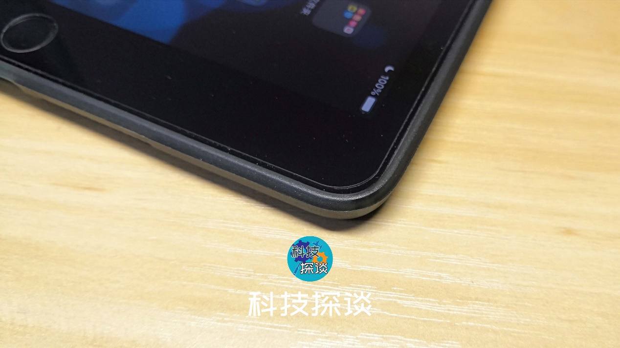 用心呵護(hù)iPad平板電腦，億色iPad殼膜保護(hù)套裝使用分享