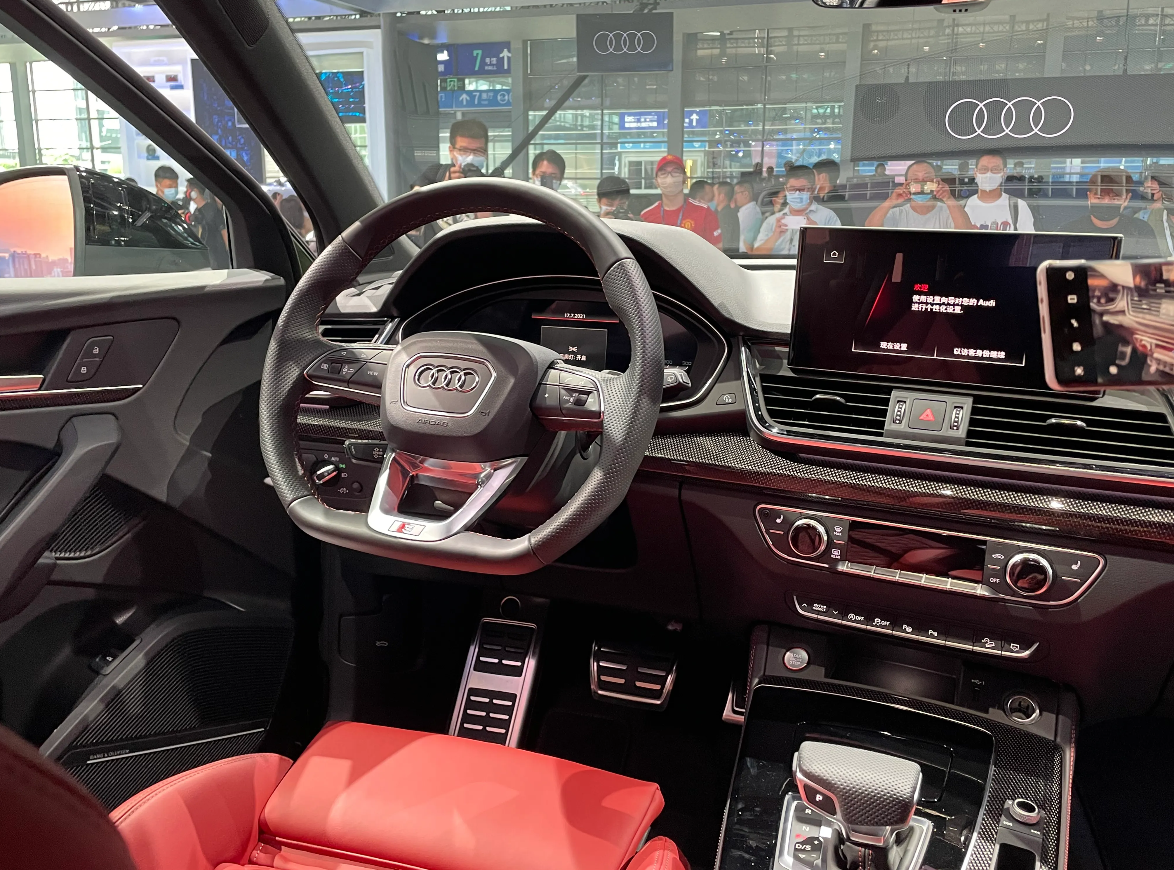 正宗quattro全时四驱+3.0T动力,新款奥迪SQ5上市,售63.28万元