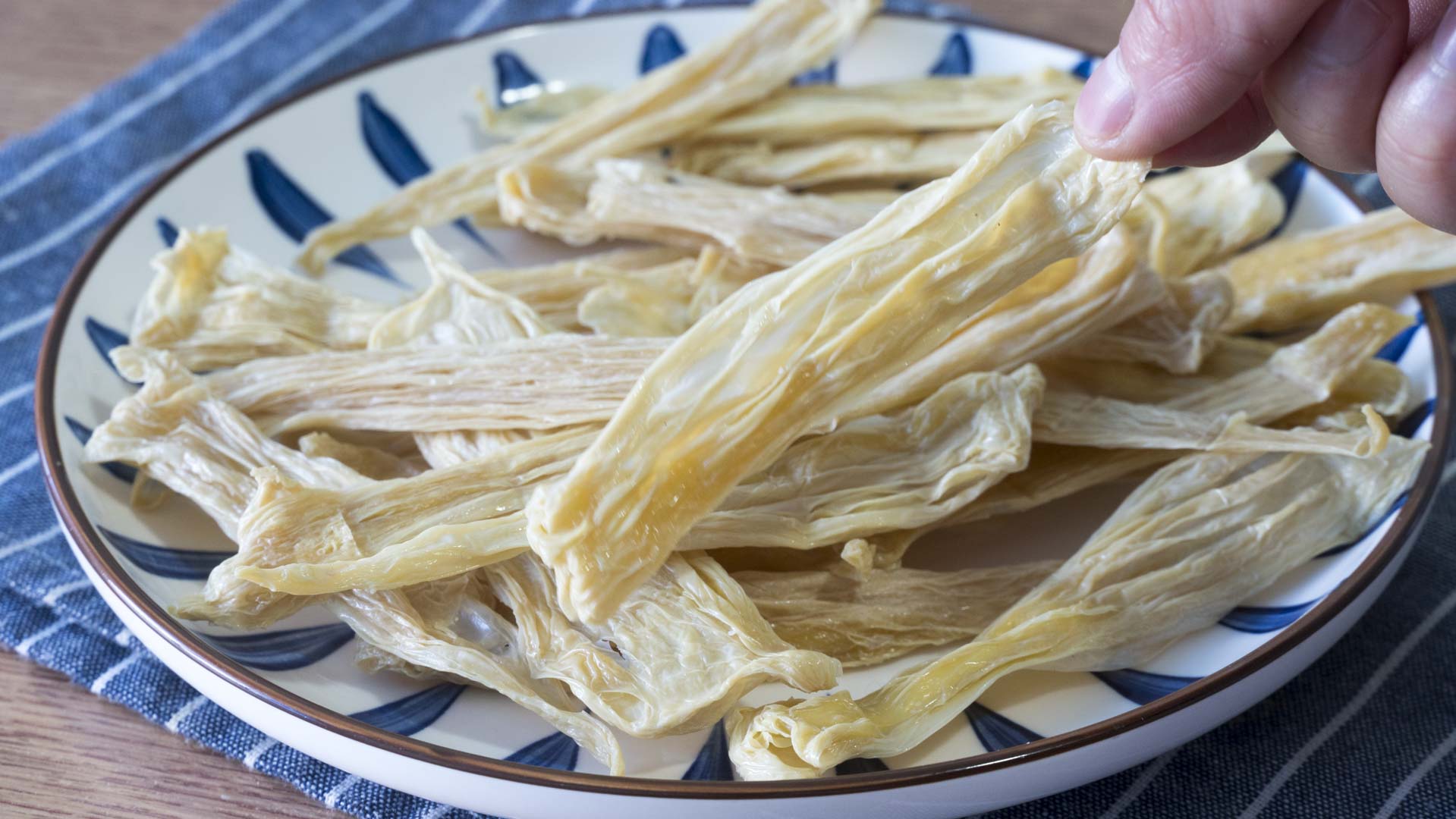 農村姑娘教你自製腐竹，配方和做法無保留分享，做法簡單一看就會