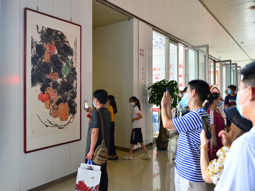“我是一个兵·许同印画展”今日在邯郸市图书馆开幕