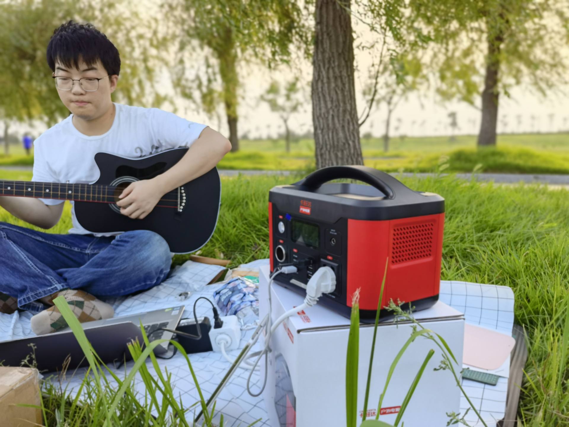 亲近大自然，感受不一样的野外露营，卡旺达户外电源轻松搞定