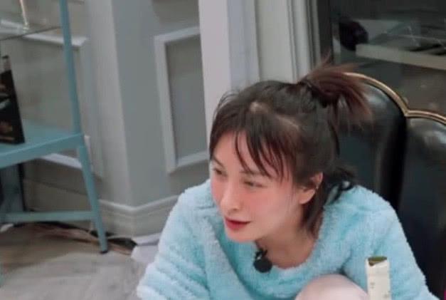 曝38岁吴昕被男星疯狂追求？想靠她人脉再度翻红，猜猜是谁呢？