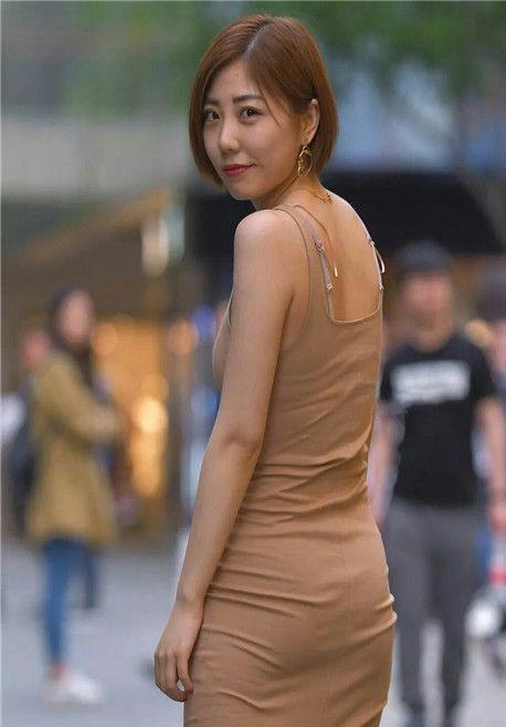 路人街拍：我也相信爱可以排除万难；只是，万