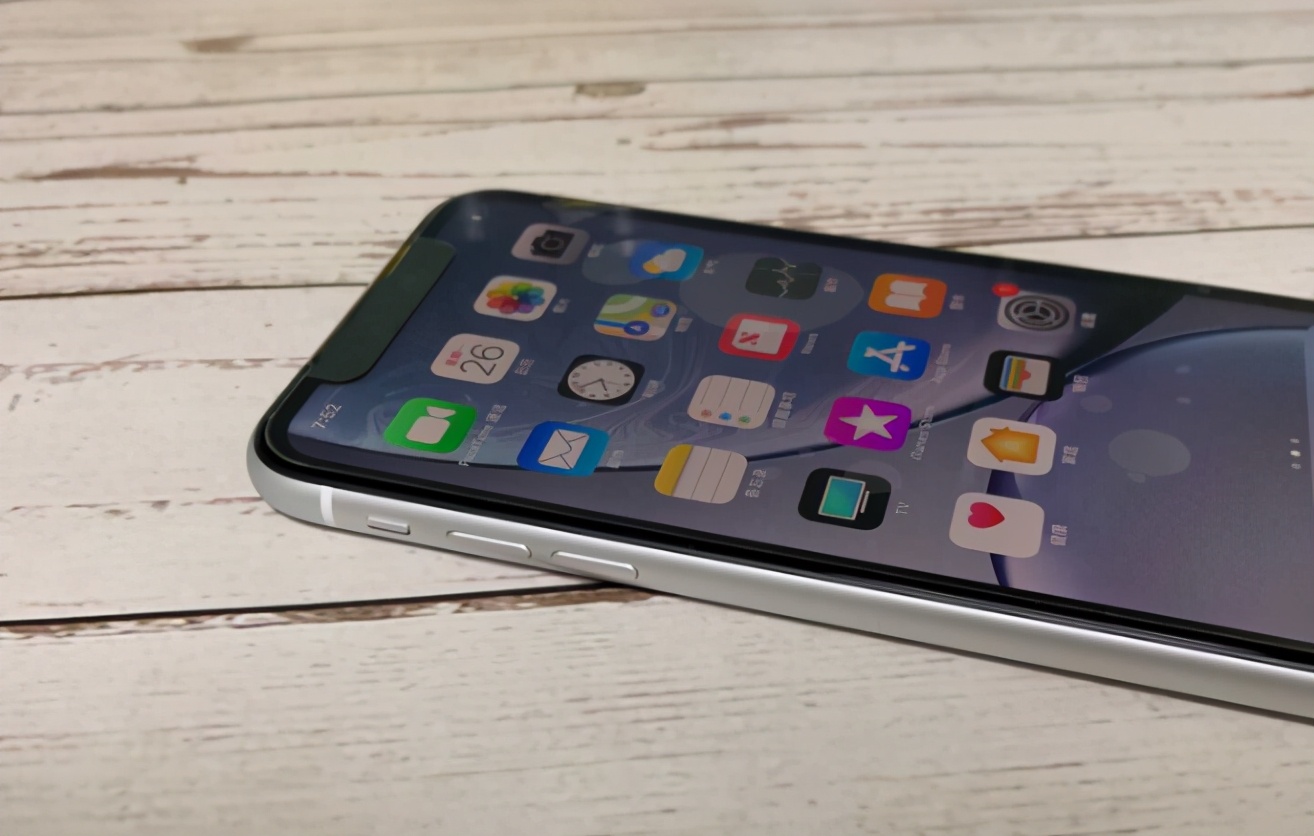 苹果手机别乱选，目前这3部手机最值得考虑，三