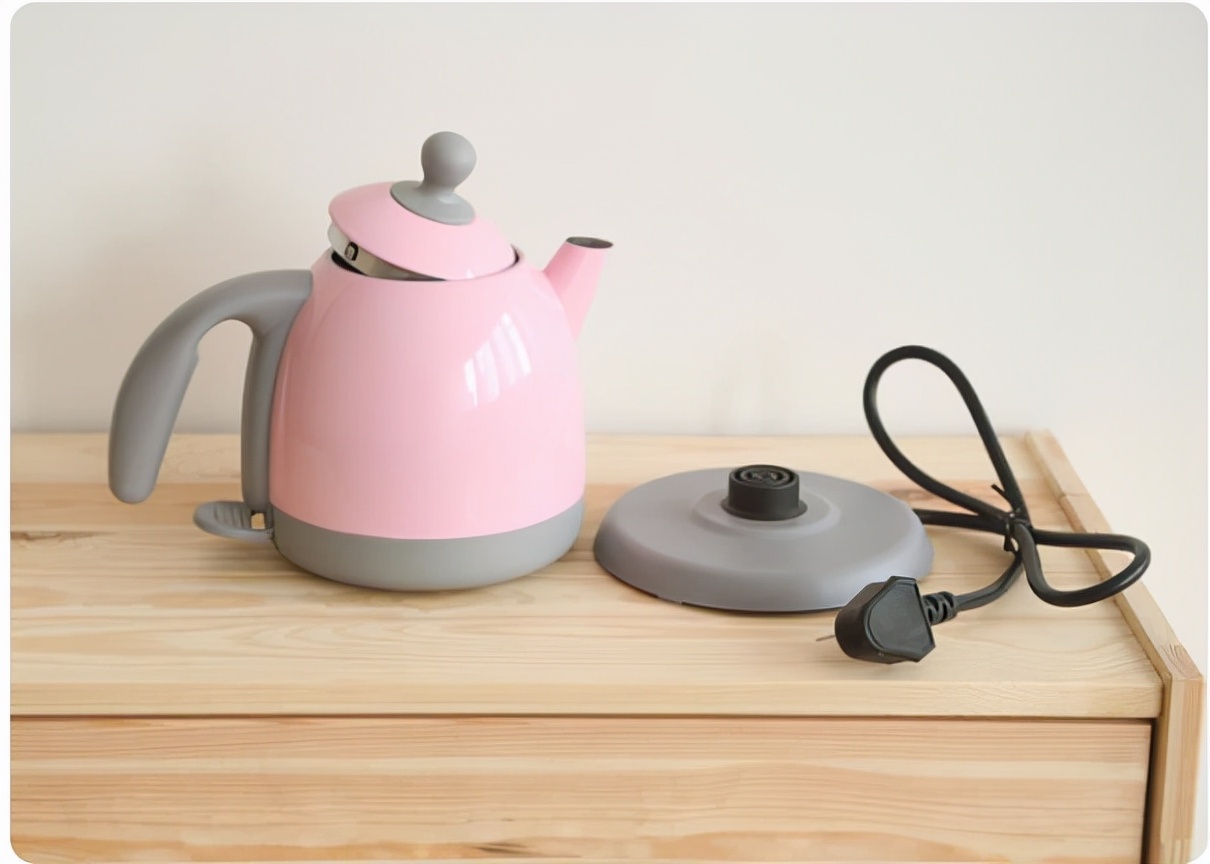 Will drinking water boiled by the "electric kettle" affect the body for