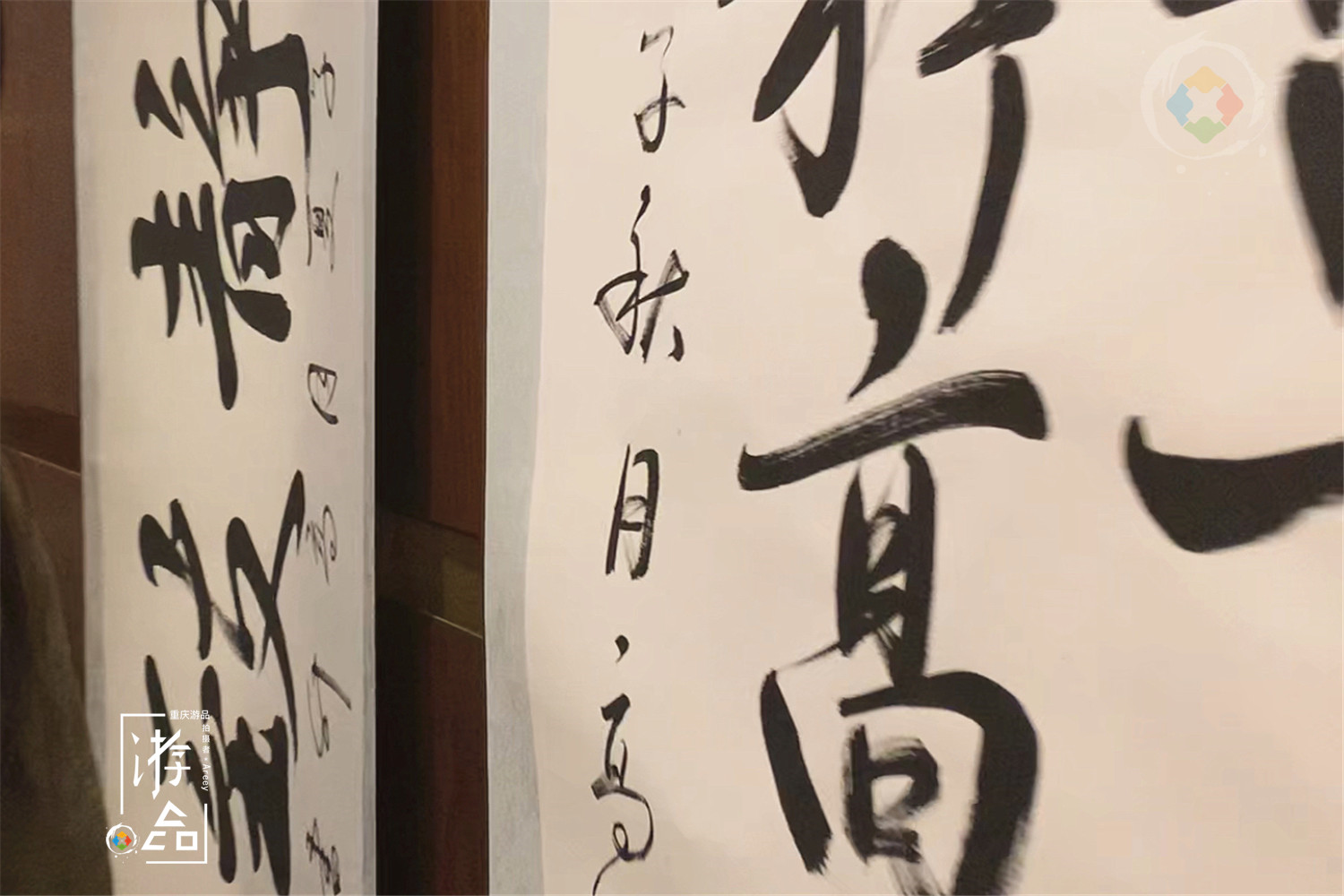 重庆黄金游轮有多豪华？内部一片金碧辉煌，高级自助餐随便吃