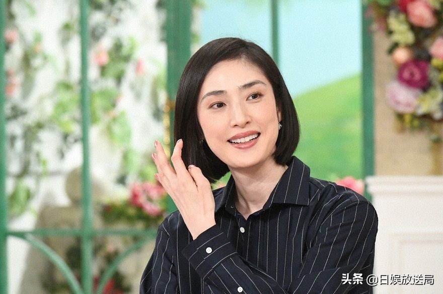 天海祐希 大地真央 黑木瞳 檀丽 盘点高人气的宝冢歌剧团og 资讯咖