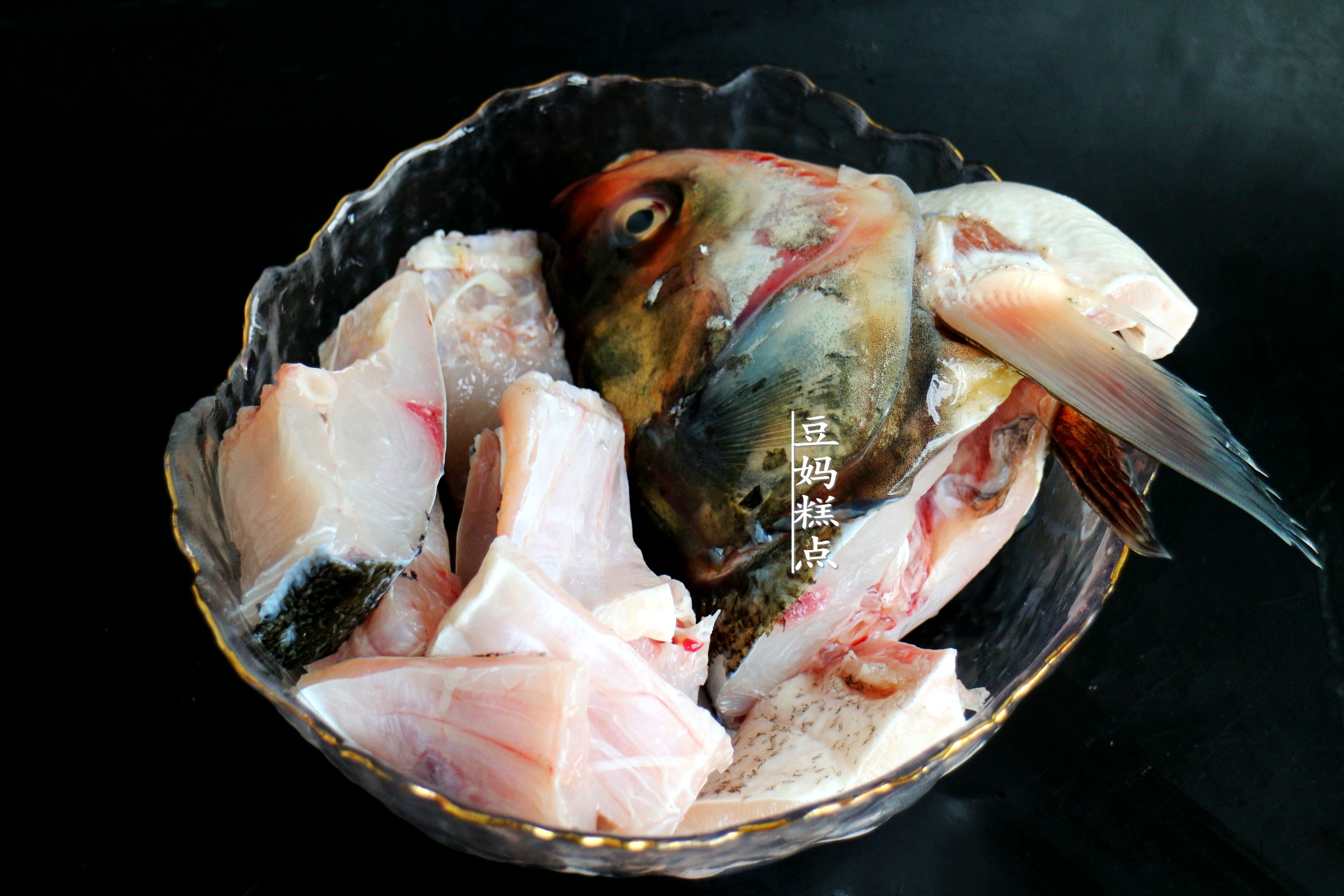 天越冷，我越喜歡這樣吃豆腐，隨便一燉，入口爆汁