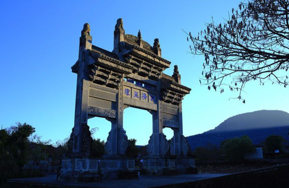三亚北海算什么？这才是为养老而生的城市，四季如画、生活成本低