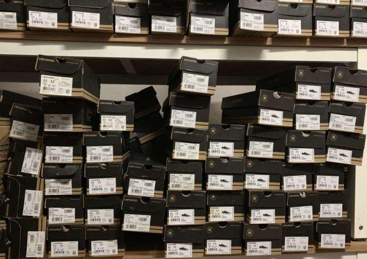 运动鞋“销量神话”：一个款式卖出7亿双，就连耐克阿迪也做不到