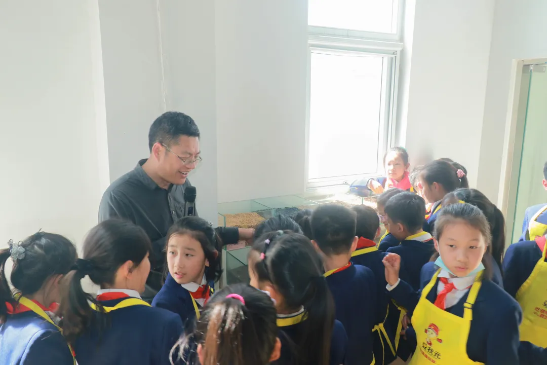 劳动初体验，品味豆腐香，记“惠济区实验小学”相约“豆状元”