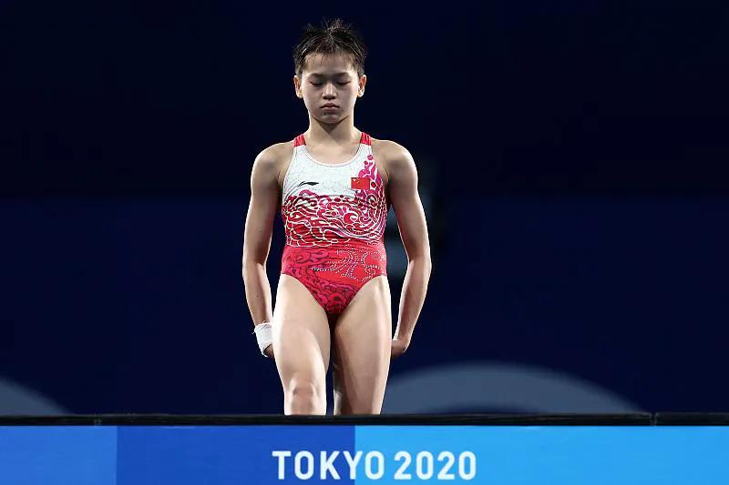 50万豪车无人会开，全红婵陷入两难，网友喊话红旗：巴黎后一起送