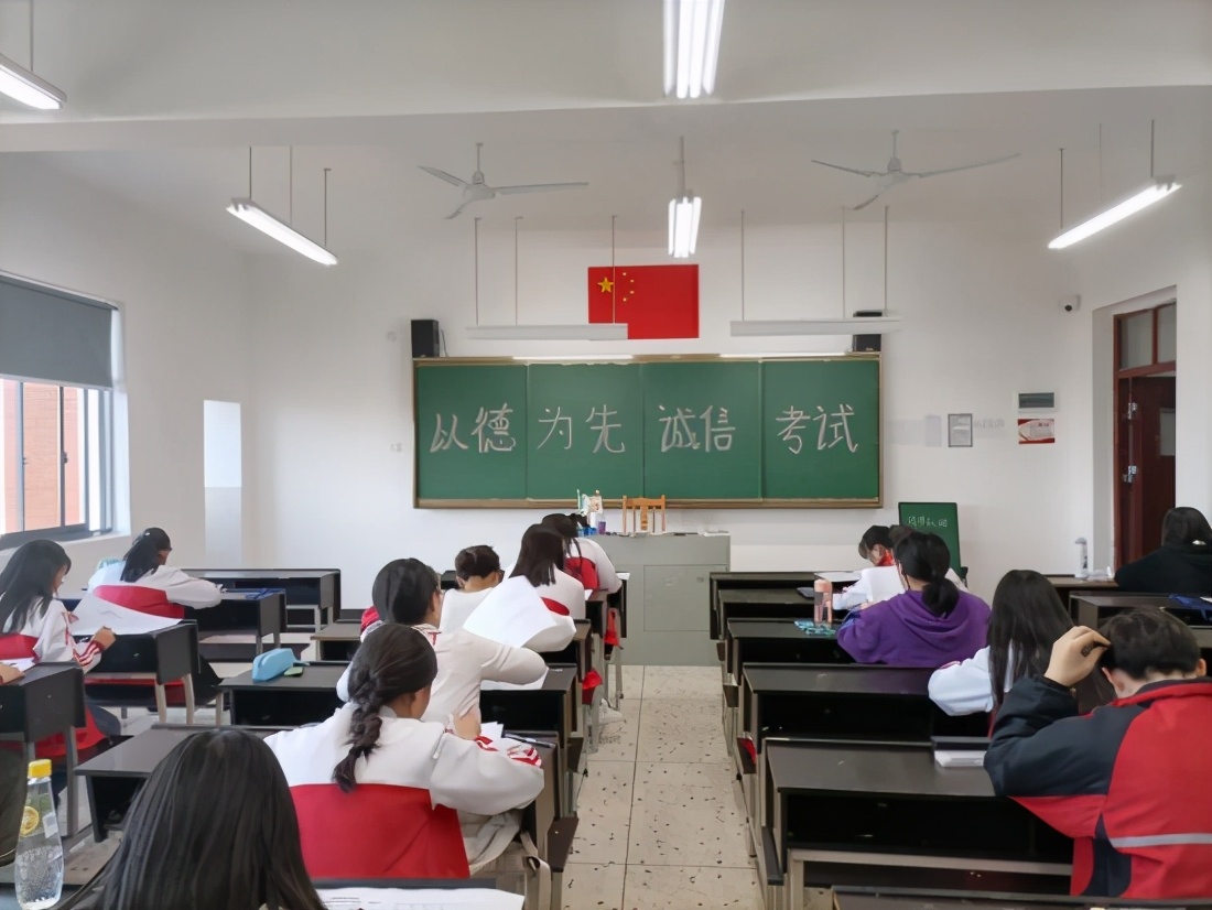 以考促学 | 湖南医药职专举行2020年下学期期中考试