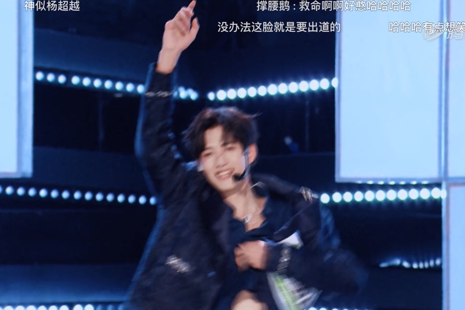 " achieve 4 " assist helps sb to fulfill his wishes more lumbar king, the arena at the beginning of the promise is spat groove, 