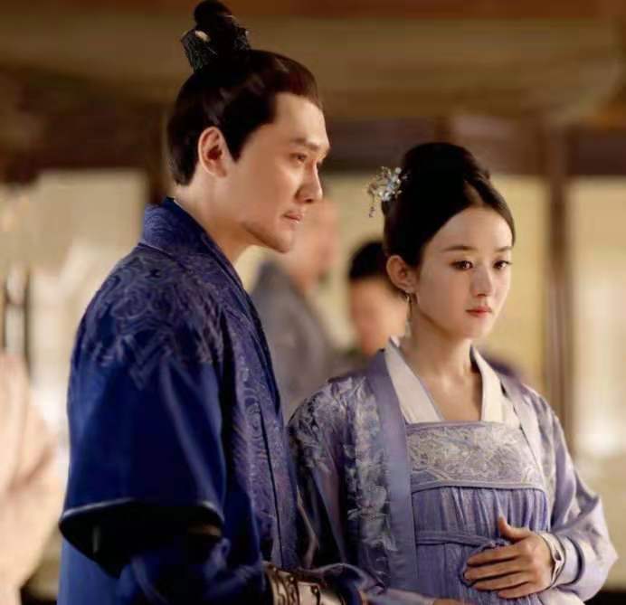 Zhao Liying and Feng Shaofeng were in the same frame after the divorce ...