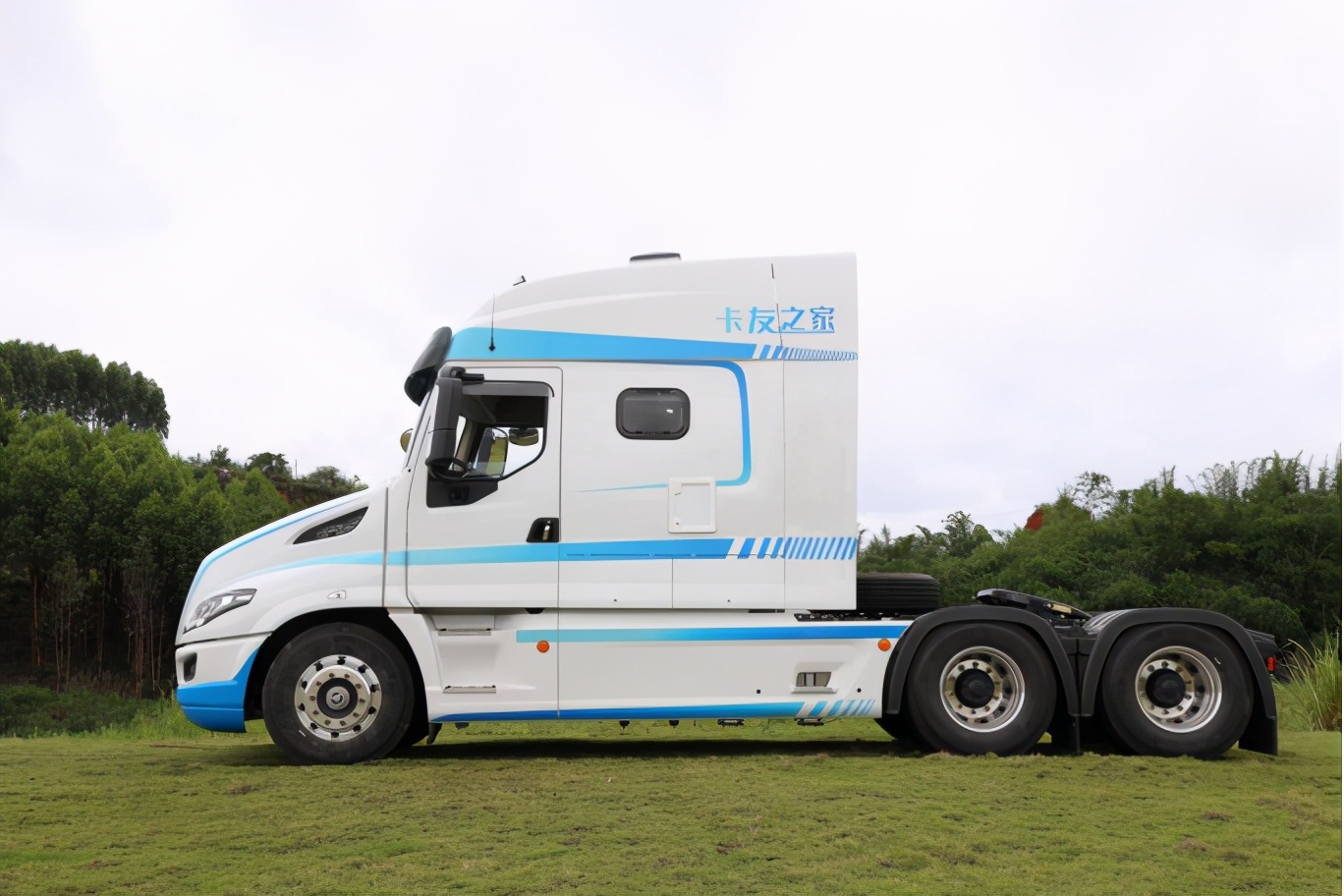 亦家亦車，乘龍T7新車外觀首次曝光