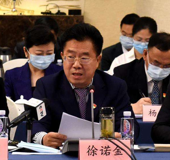 对于网贷清退P2P风险化解，两会代表怎么看？