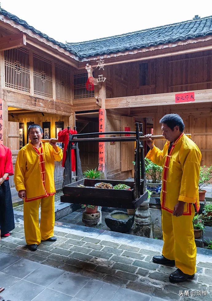 The owner spent 11 years investing 400 million yuan to build an ancient village with very few tourists