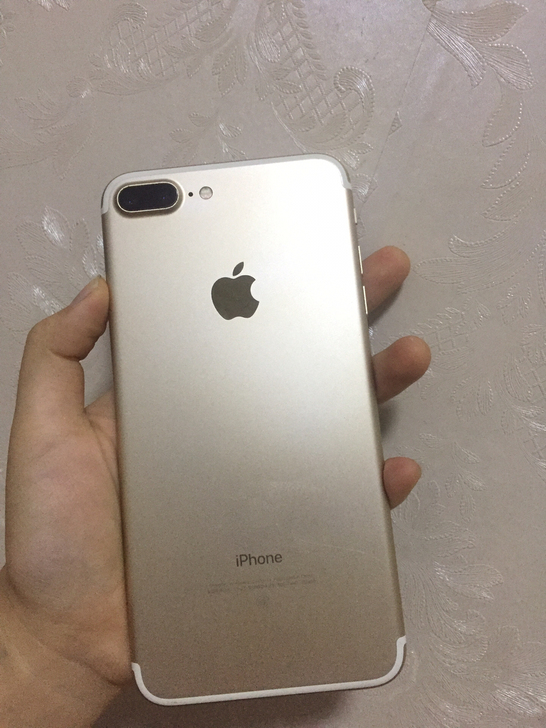 都说iPhone很经久耐用，三年前的iPhone 7 Plus还能战两年？