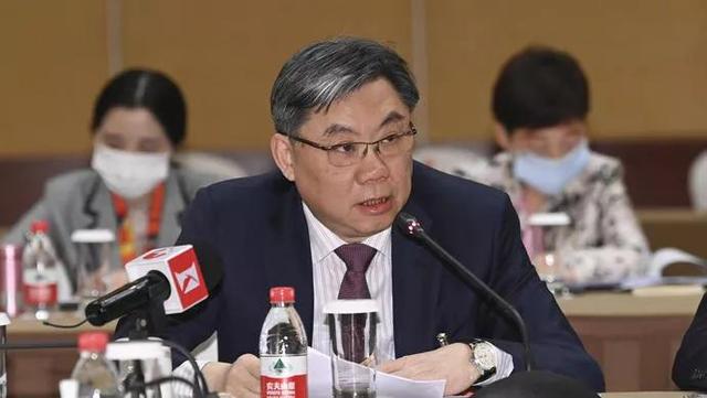 华为机智回应上汽，格局高低立判！华为的实力已显现！谁能不服？