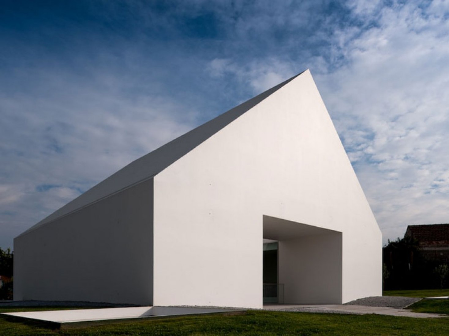 简约到极致的梦想白房子，Aires Mateus经典作品突破了时空界限
