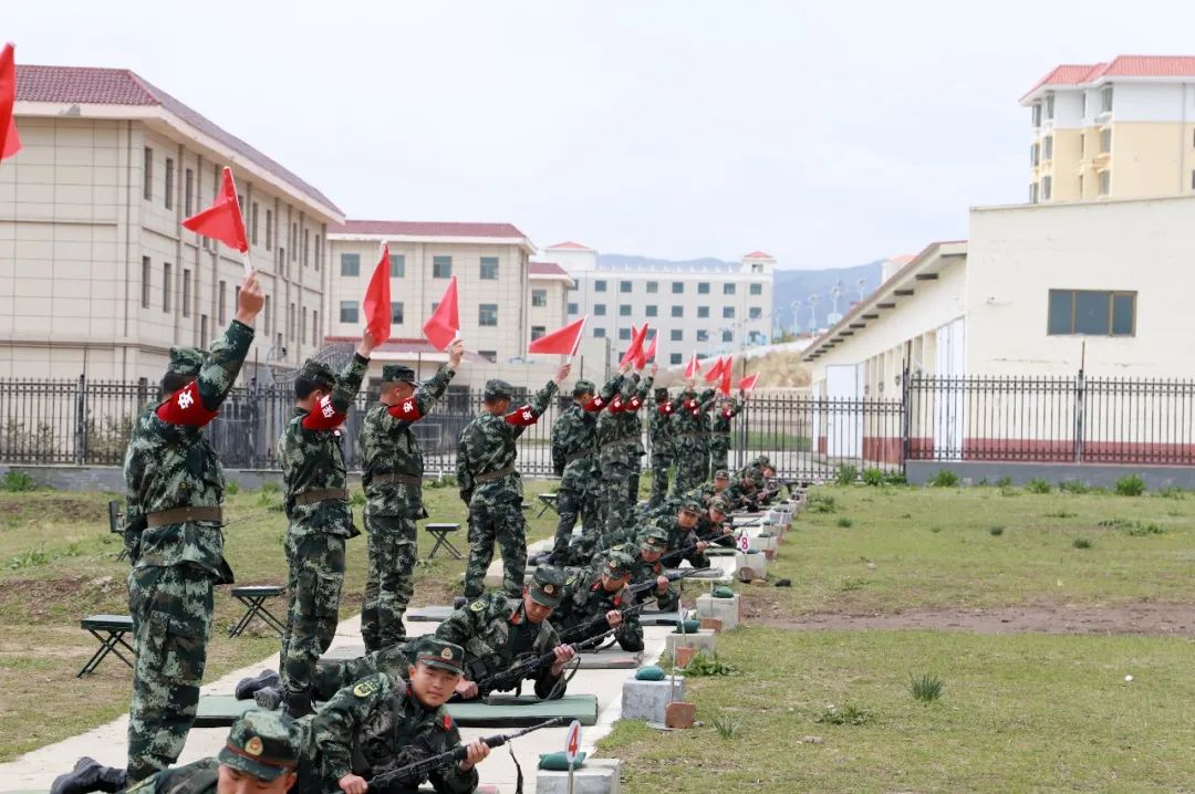 �侯<a href=http://www.cngansu.cn/news/ target=_blank class=infotextkey>����</a>�ܶ��±��ţ���������������ս�Ѵ���������ĵ�һǹ