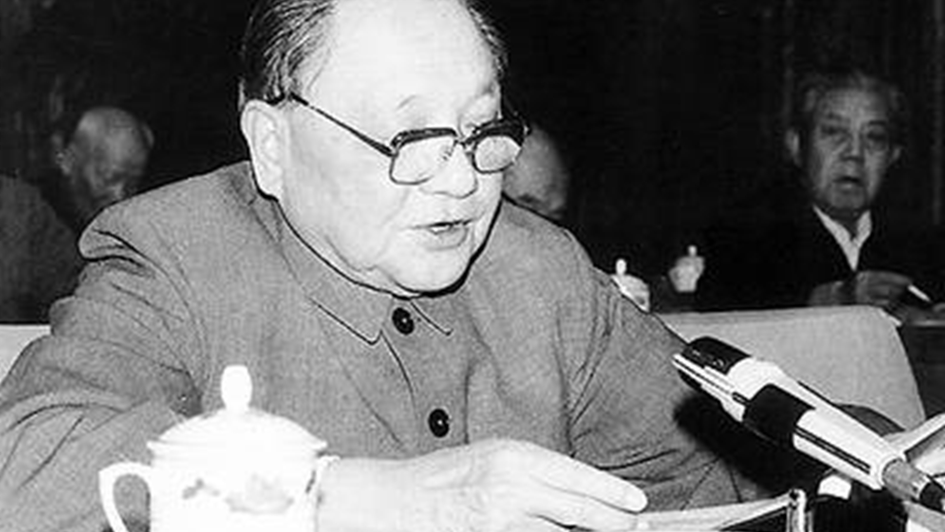 1985年百万大裁军，很多部队领导不服气，邓小平：头头不通调头头