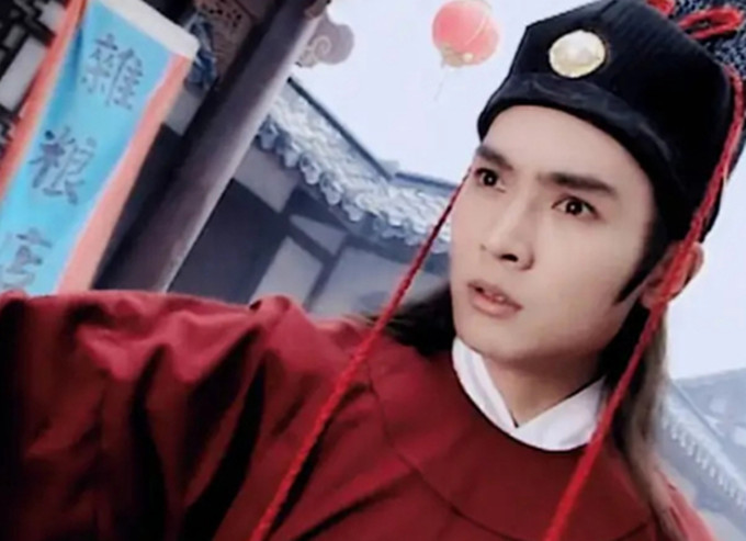 霸气！52岁焦恩俊被嘲中年发福，回怼：爷胖瘦老弱，关你啥事？