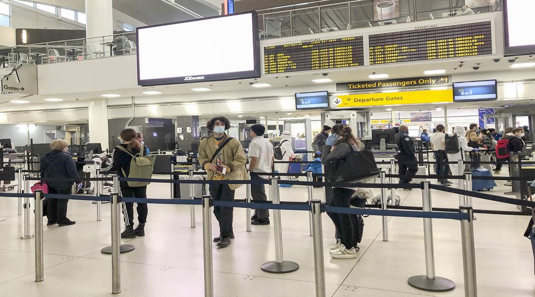 特朗普将40万留学生作为交易条件，我们到底答不