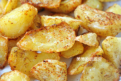 三伏天，真是愛極了土豆這個吃法，不煎也不炒，低油少鹽超健康