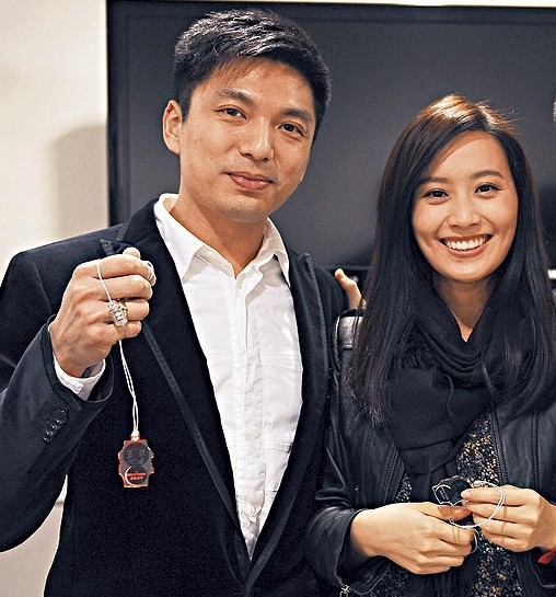 陳法拉產後三個月秀苗條身材，法籍丈夫曬甜蜜合影高調示愛