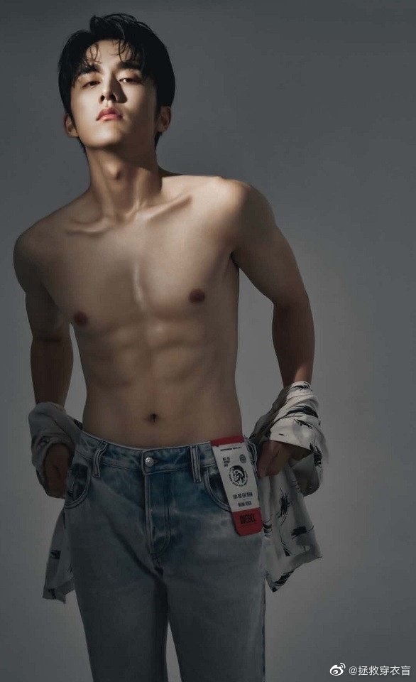 How dazzling the actor's abdominal muscles are. Seeing Wu Lei, netizens ...
