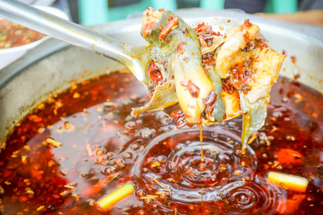 老成都人都认证的美食！麻辣烫、冷锅鱼让你一