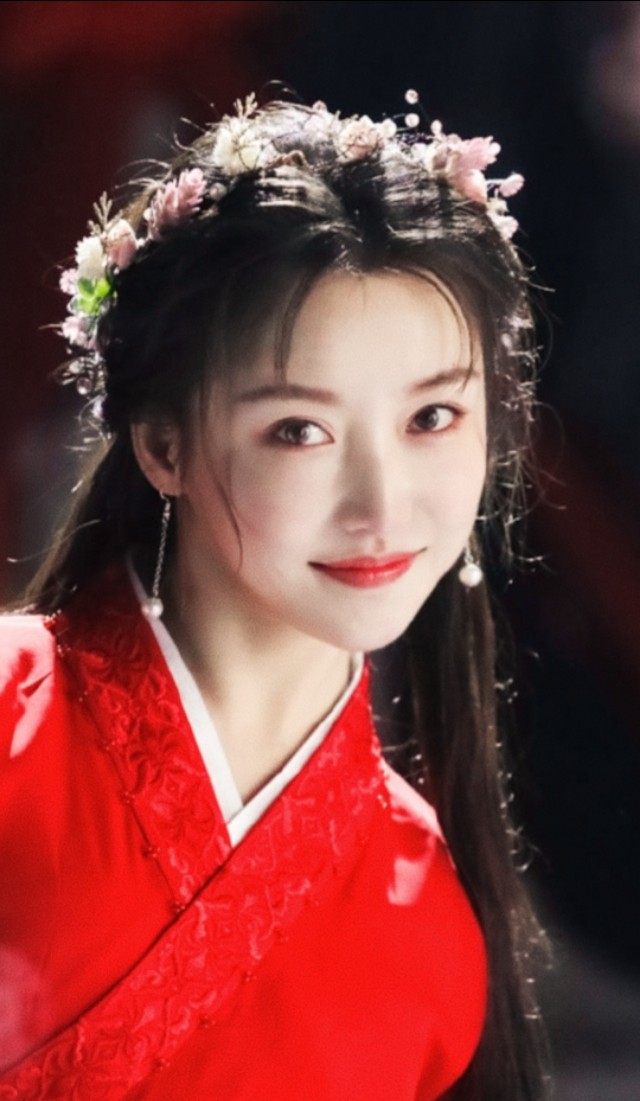 美爆了!宝藏女孩姜贞羽，异域舞姿令人倾心，网友跪求c位出道!