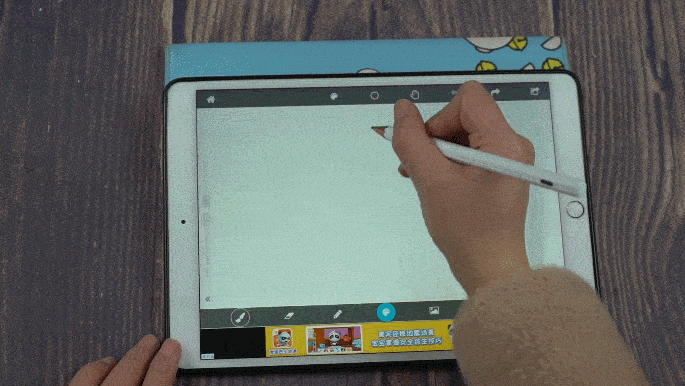 用耐尔金创铅K2ipad电容笔，流畅书写新灵感