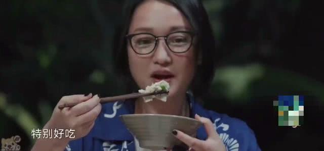 周迅和小陶虹明明只差两岁，上综艺同框，两人状态差距有点大