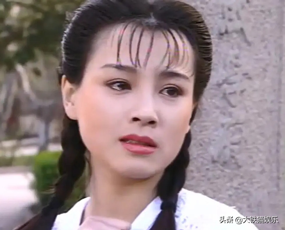 嘴歪也好看的女星，只服这5位，难怪于正说所有美人嘴都是歪的