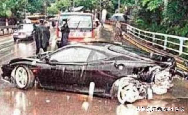 她25岁去世后没多久，父亲因公殉职哥哥去世母亲抑郁，一家人好惨
