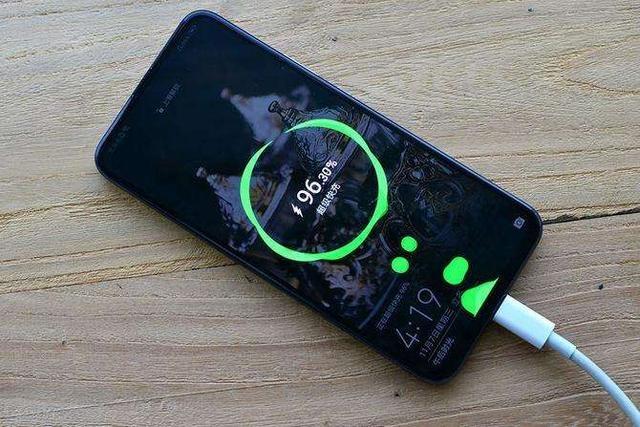华为再度扔出王炸，荣耀X10定档520，大概率延续