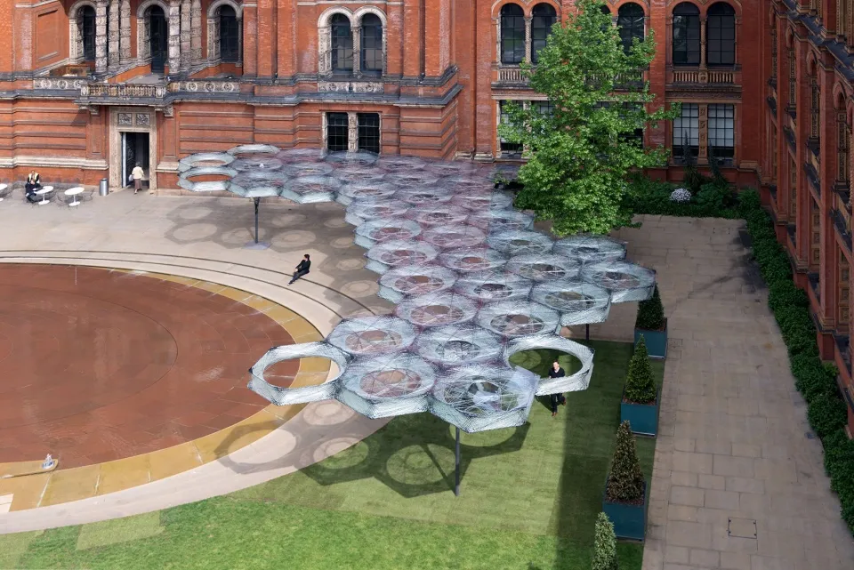Natural bionic architecture, showing the designer's infinite insights ...