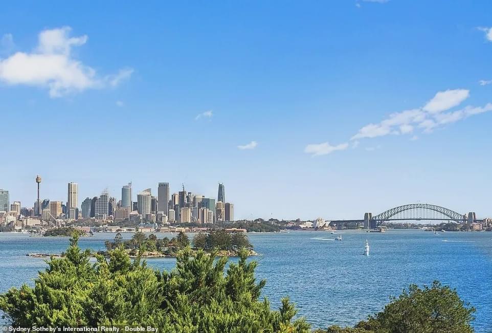 华人夫妻花2460万澳元拍下悉尼海边豪宅，刷新澳房屋拍卖纪录