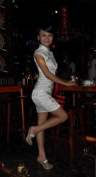 “央视才女”曹晴的毁灭史，她的故事远比你想象的更加恶劣