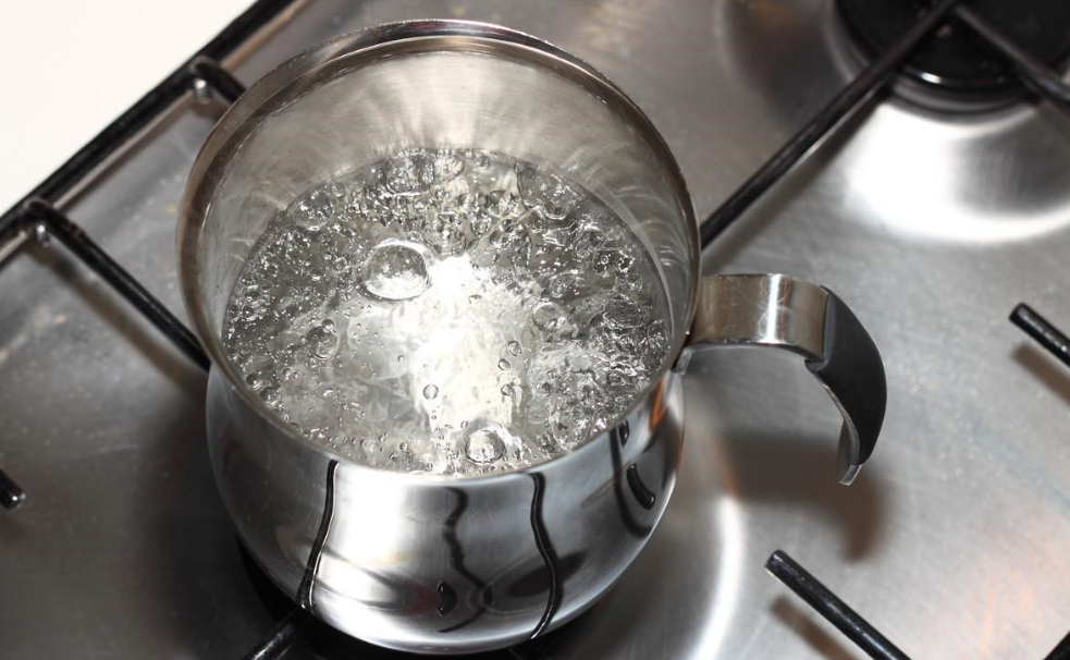 Thousands of boiling water, overnight water cause cancer?Reminder