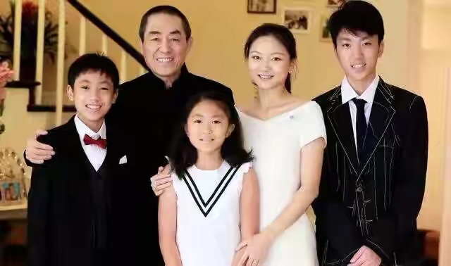 电影《坚如磐石》，三代戏骨合作，