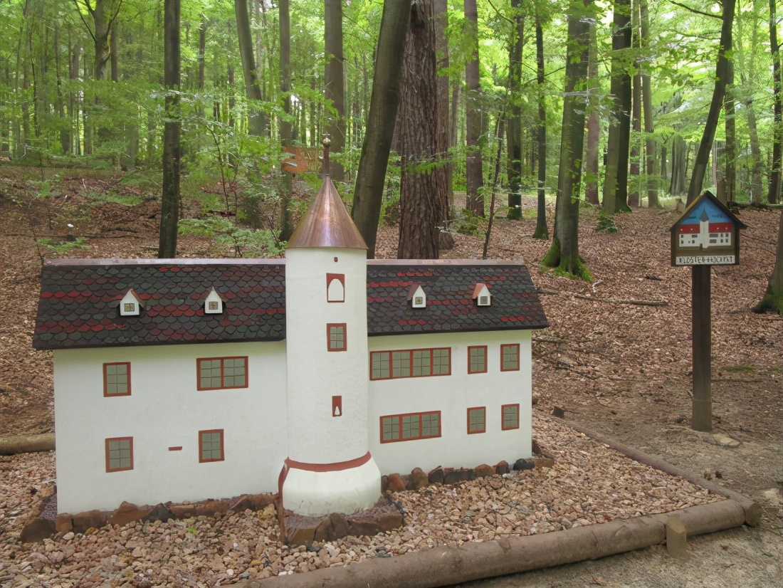 德国UNESCO世界地质公园里的童话小径：儿童探索自然天堂