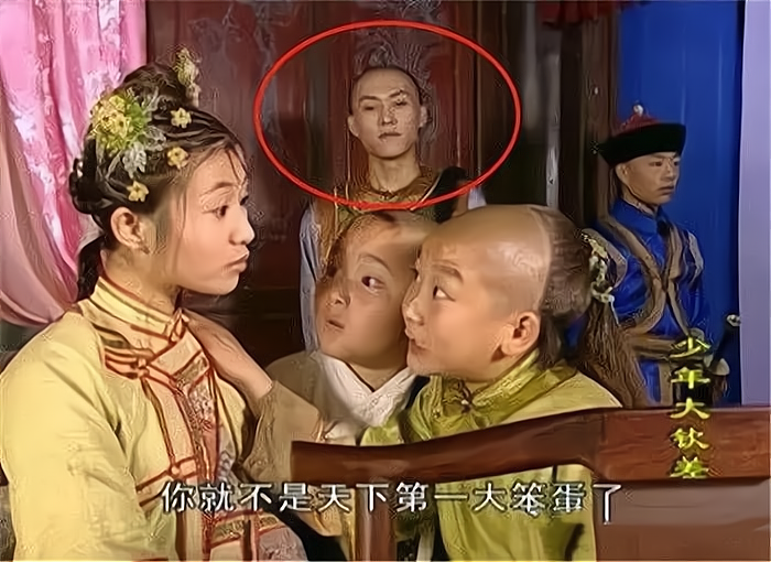 7歲走紅3上春晚，讓吳孟達靳東做配，“小叮當”如今怎么樣了？