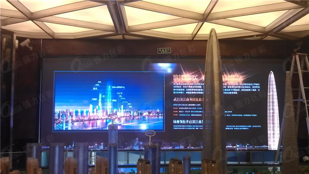 看房200套，我发现……