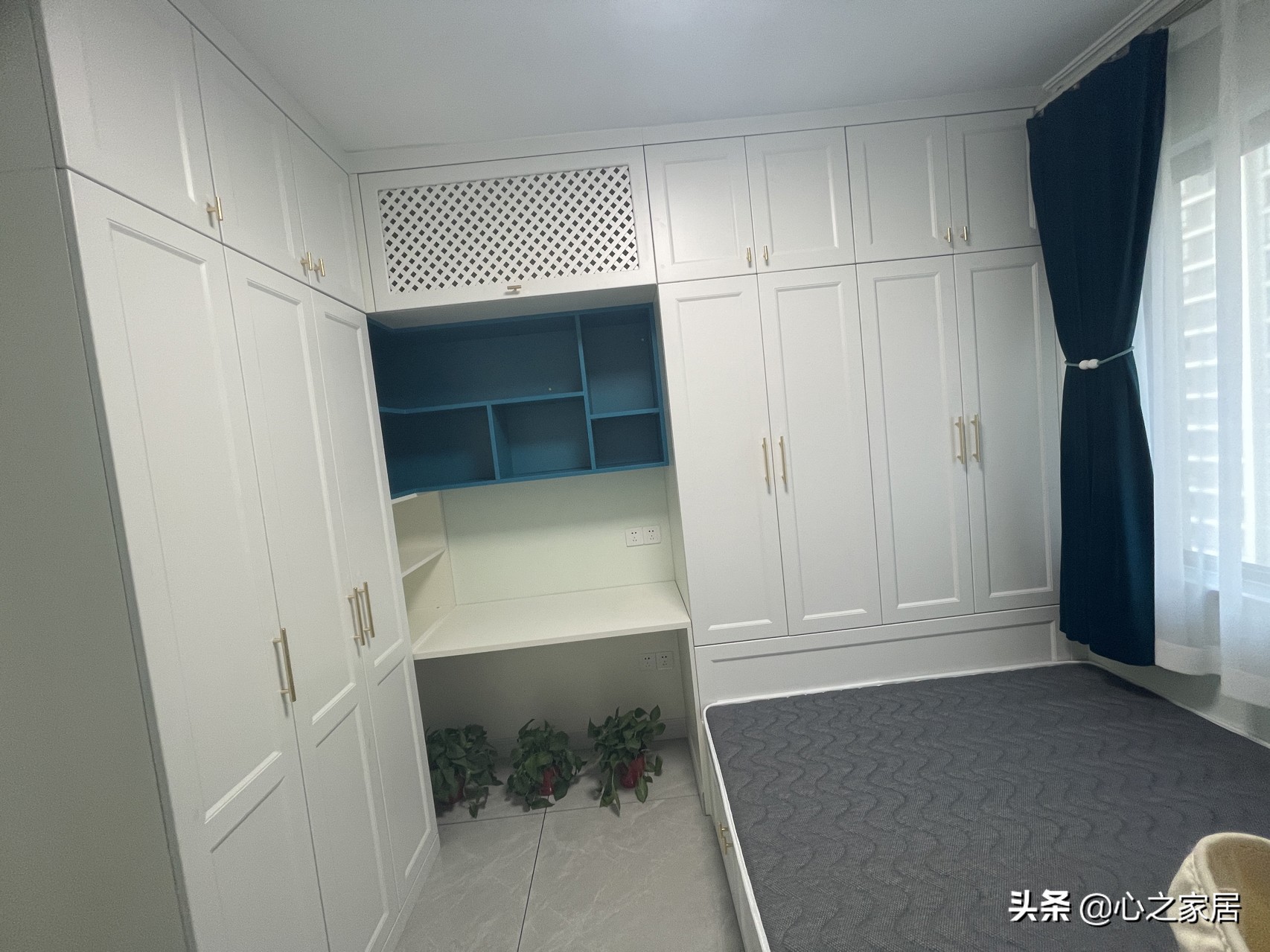 85㎡简约时尚的家装设计，没有玄关就自己打造，空间虽小但很精致