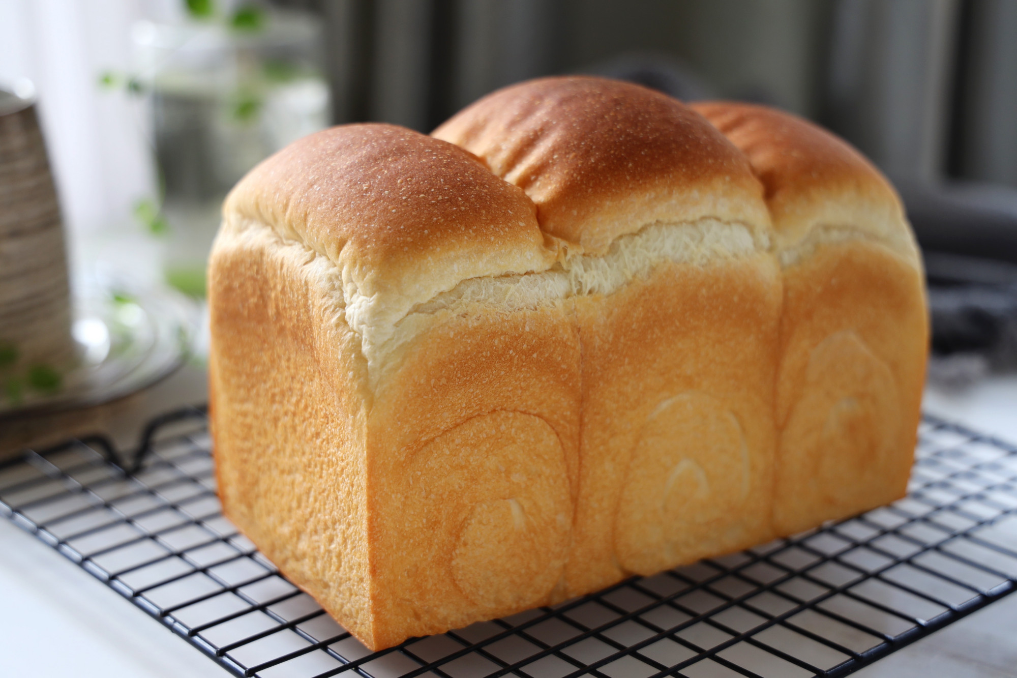 外面一个几十块的吐司别再买了，在家做又香又软，好吃无添加